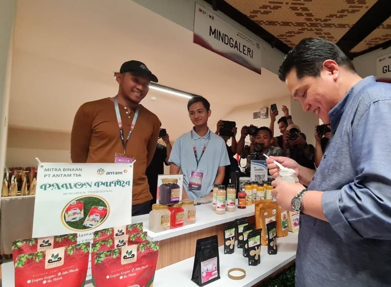 Erick Thohir meninjau SMEs Hub di Labuan Bajo, NTT.