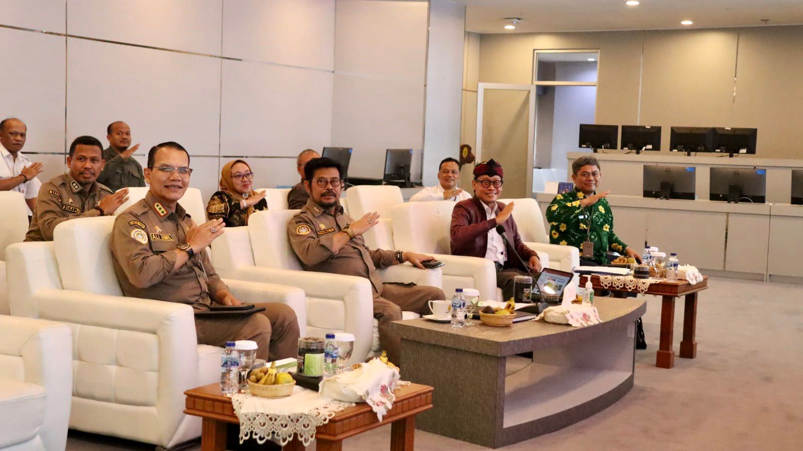 Mentan SYL menyaksikan Finalis Pelayanan Publik