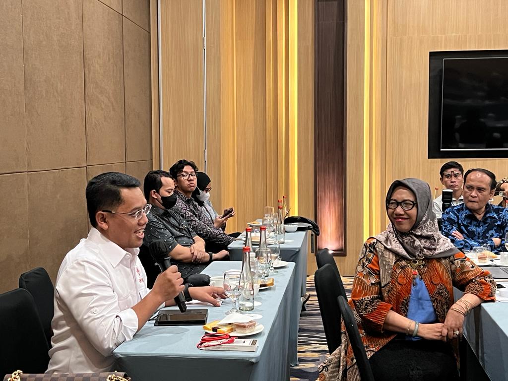 Rektor Untar Agustinus Purna Irawan (kiri).