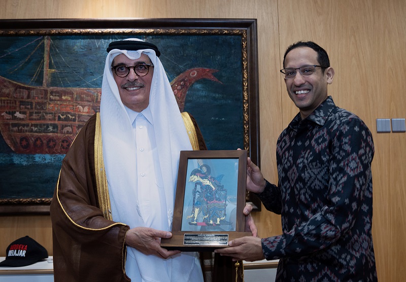 Pemimpin delegasi Qatar, State Minister Dr. Hamad Bin Abdulaziz Al-Kawari dan Mendikbud Ristek Nadiem Makarim