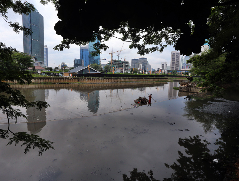 Waduk Melati yang akan dilakukan pengerukan lumpur oDinas SDA DKI Jakarta.