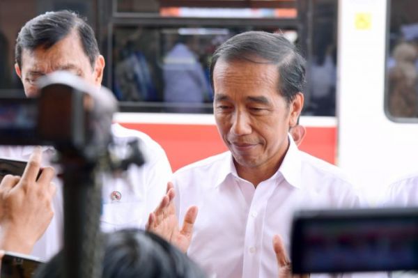 PDIP Dinilai Khawatir Jokowi Setengah Hati Dukung Ganjar