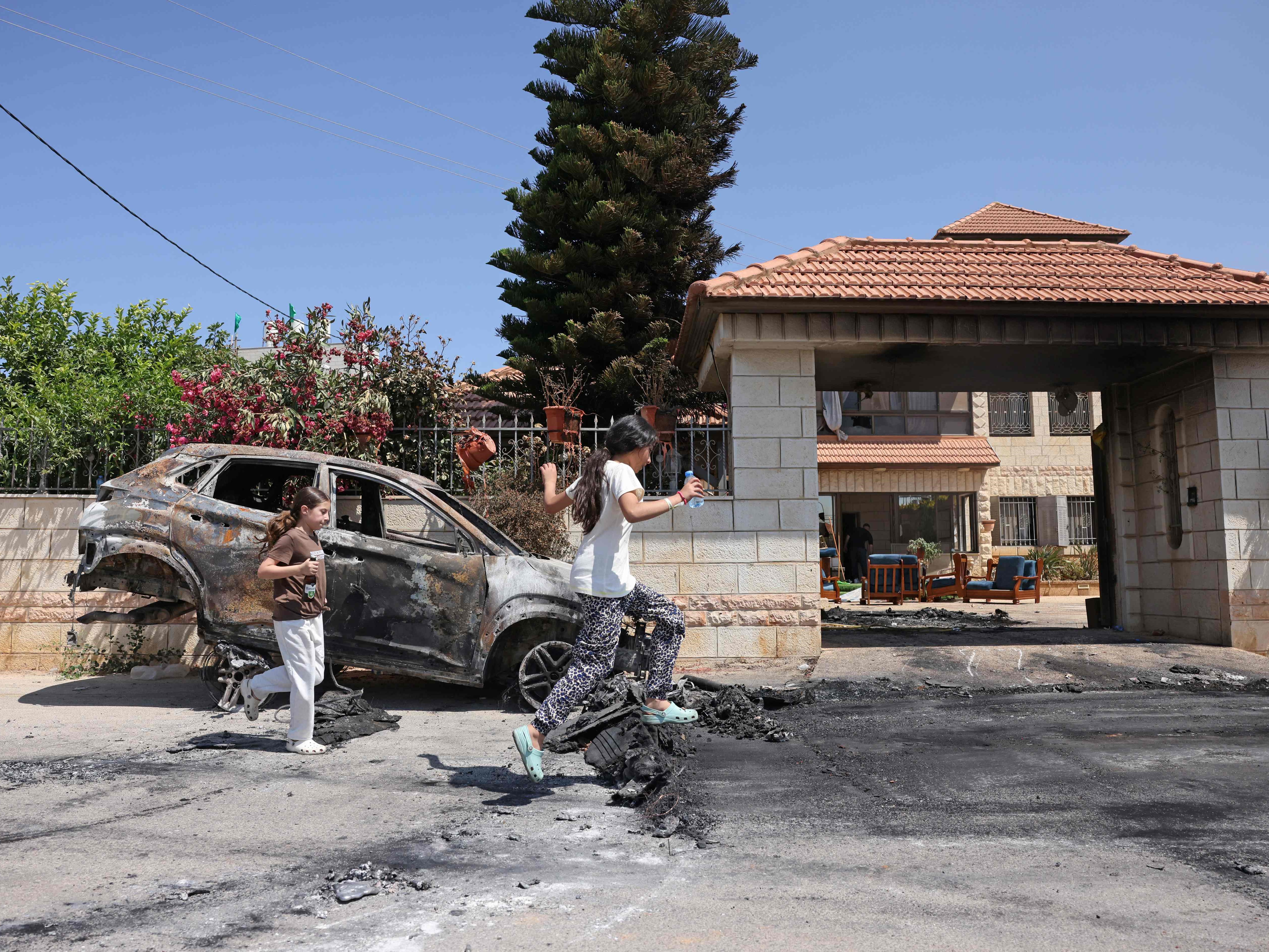 Israel Hancurkan Rumah Warga Palestina yang Diduga Bunuh Tentara