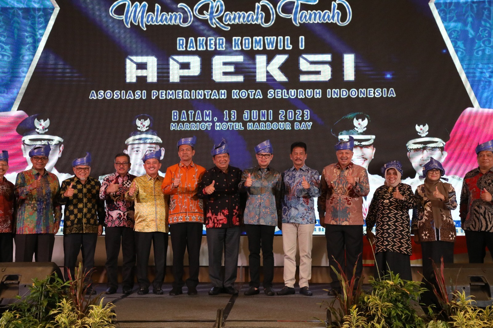 Acara malam ramah tamah Raker Komwil I APEKSI di Hotel Marriot Harbour Bay, Batam, Selasa, (13/6).