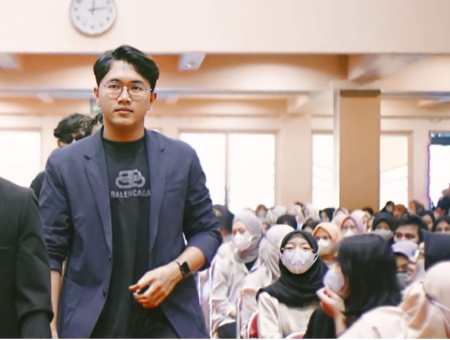 Bagas Bilyantoro Putra di sebuah seminar