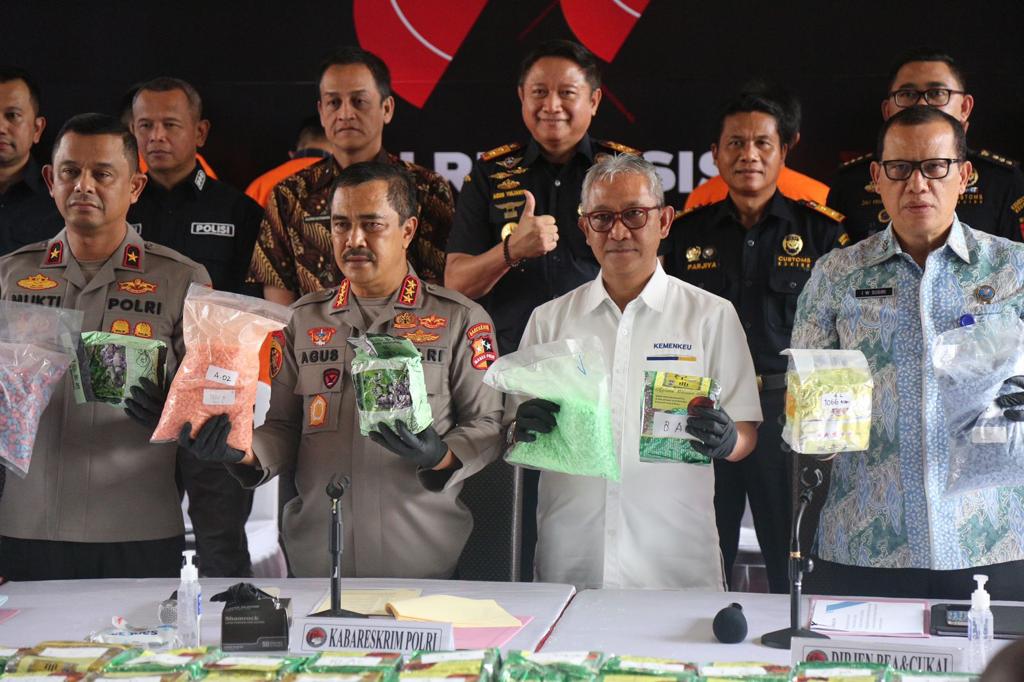 Bea Cukai dan Kepolisian RI Ungkap Peredaran Gelap 428 Kg Sabu dan 162.932 Ekstasi