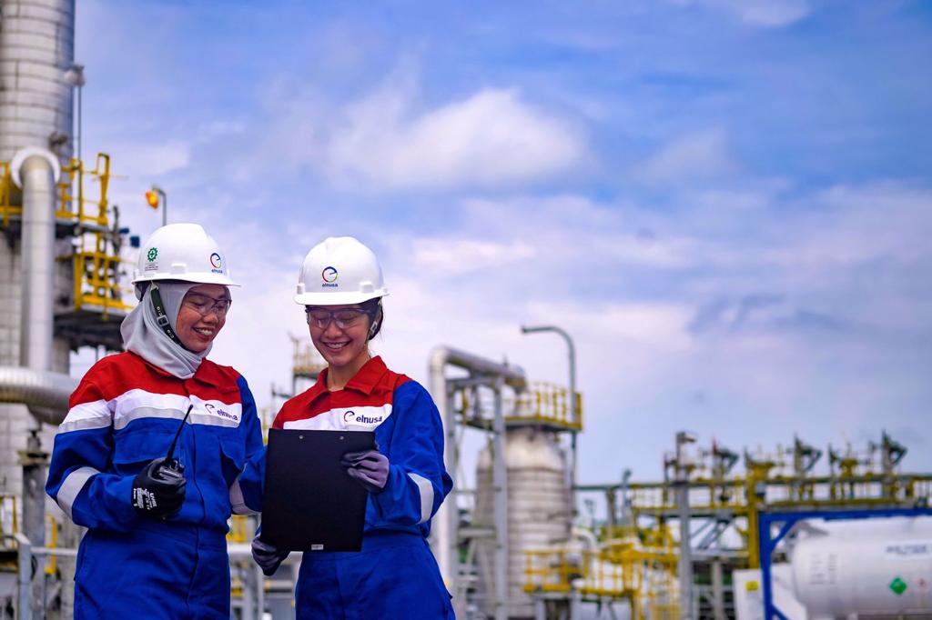 Elnusa membagikan 50% dari laba sebagai dividen 2022.  Pada 2022 Elnusa berhasil meraih laba Rp378 miliar.