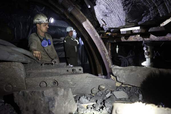 Petugas PLTN Zaporizhzhia di Ukraina yang diserang Rusia.