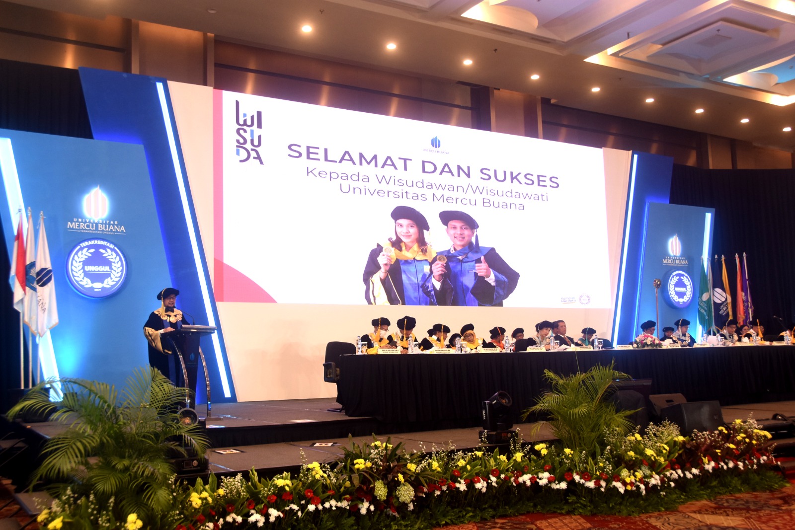 Wisuda Diploma ke-54, Sarjana ke-58 dan Magister ke-45 Universitas Mercu Buana Tahun Akademik 2022/2023.