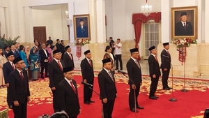 Jokowi lantik 12 duta besar baru