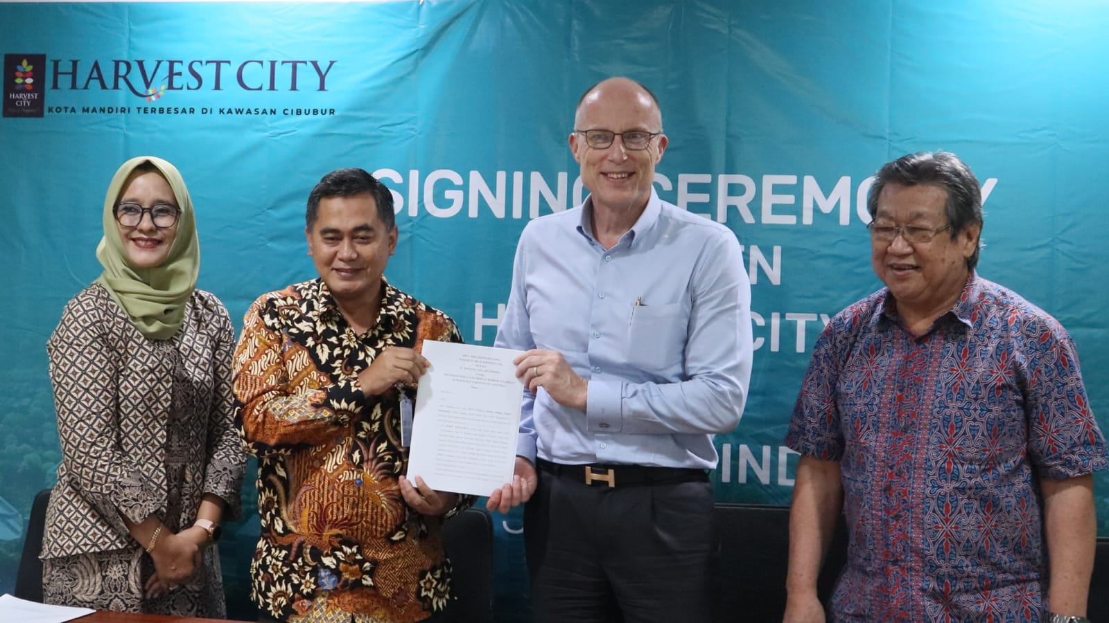 Penandatangan perjanjian kerja sama antara pengembang Harvest City (PT Dwigunatama Rintisprima) dengan PT Bank Syariah Indonesia (BSI Tbk).