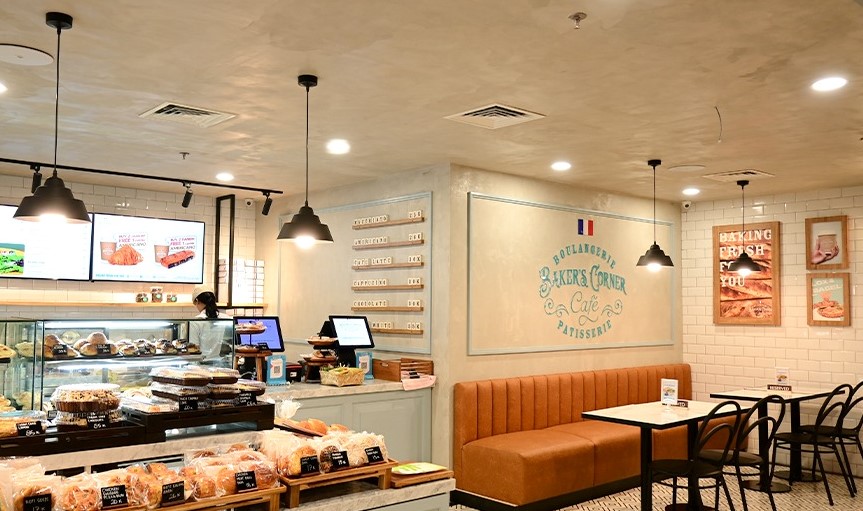 Bakers Corner Cafe, Side Walk Jimbaran.