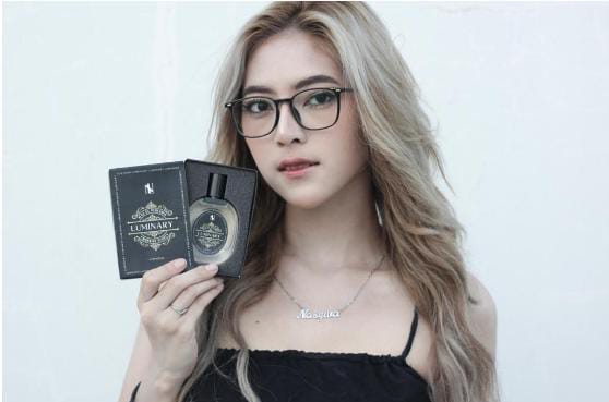 Nasywa Auliya dengan Luminary Perfume