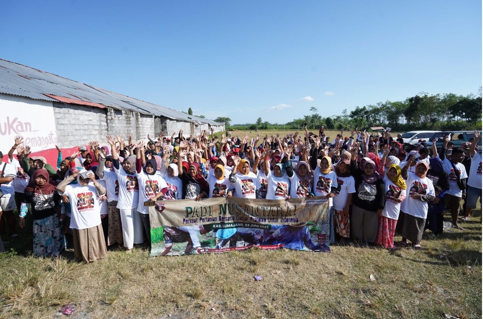 Sahabat Ganjar Hadirkan Aksi Sosial Melalui Bazar Murah