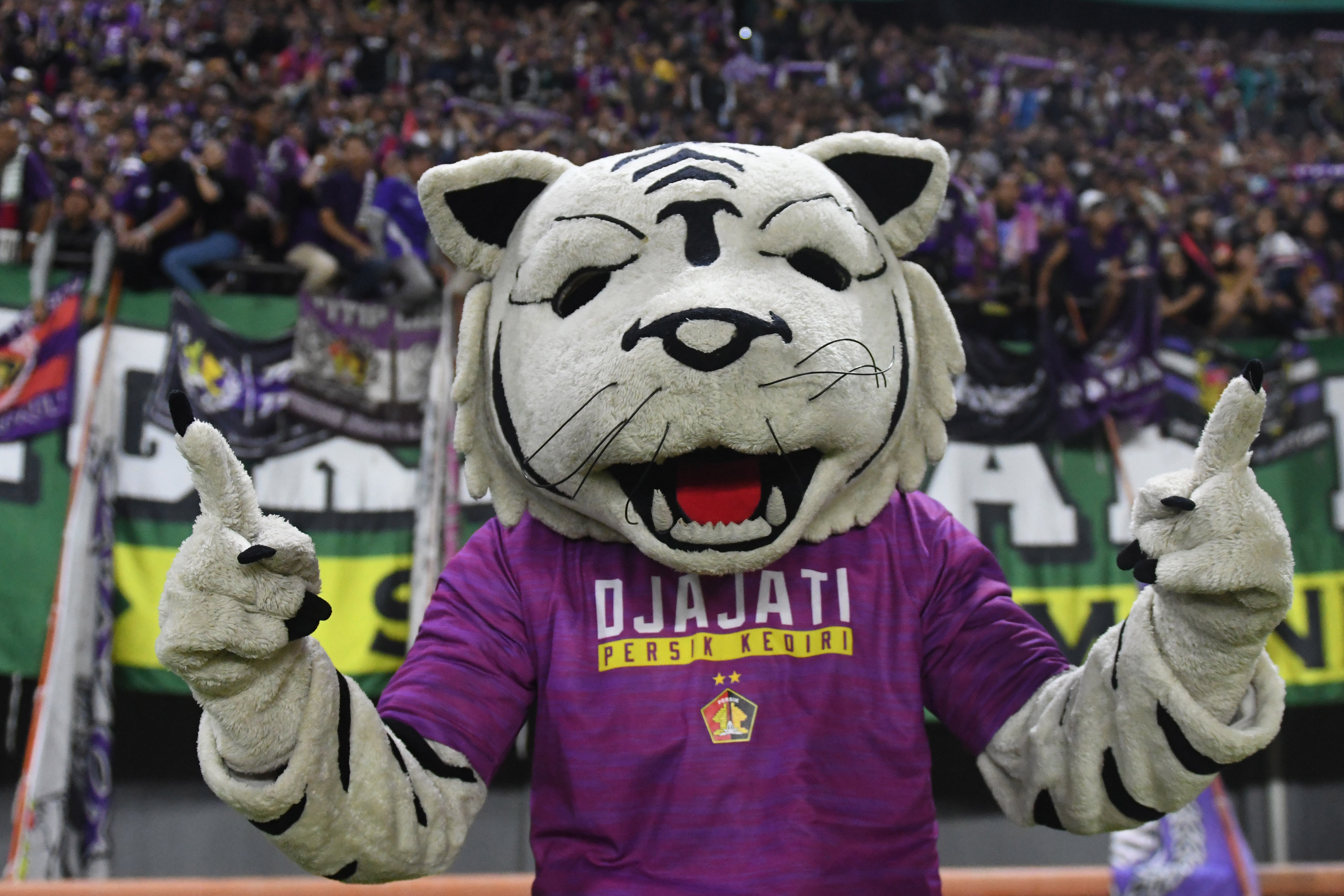 Maskot Persik Kediri.