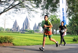 AXA Mandiri Beri Perlindungan 8 Ribu Pelari Mandiri Jogja Marathon 2023