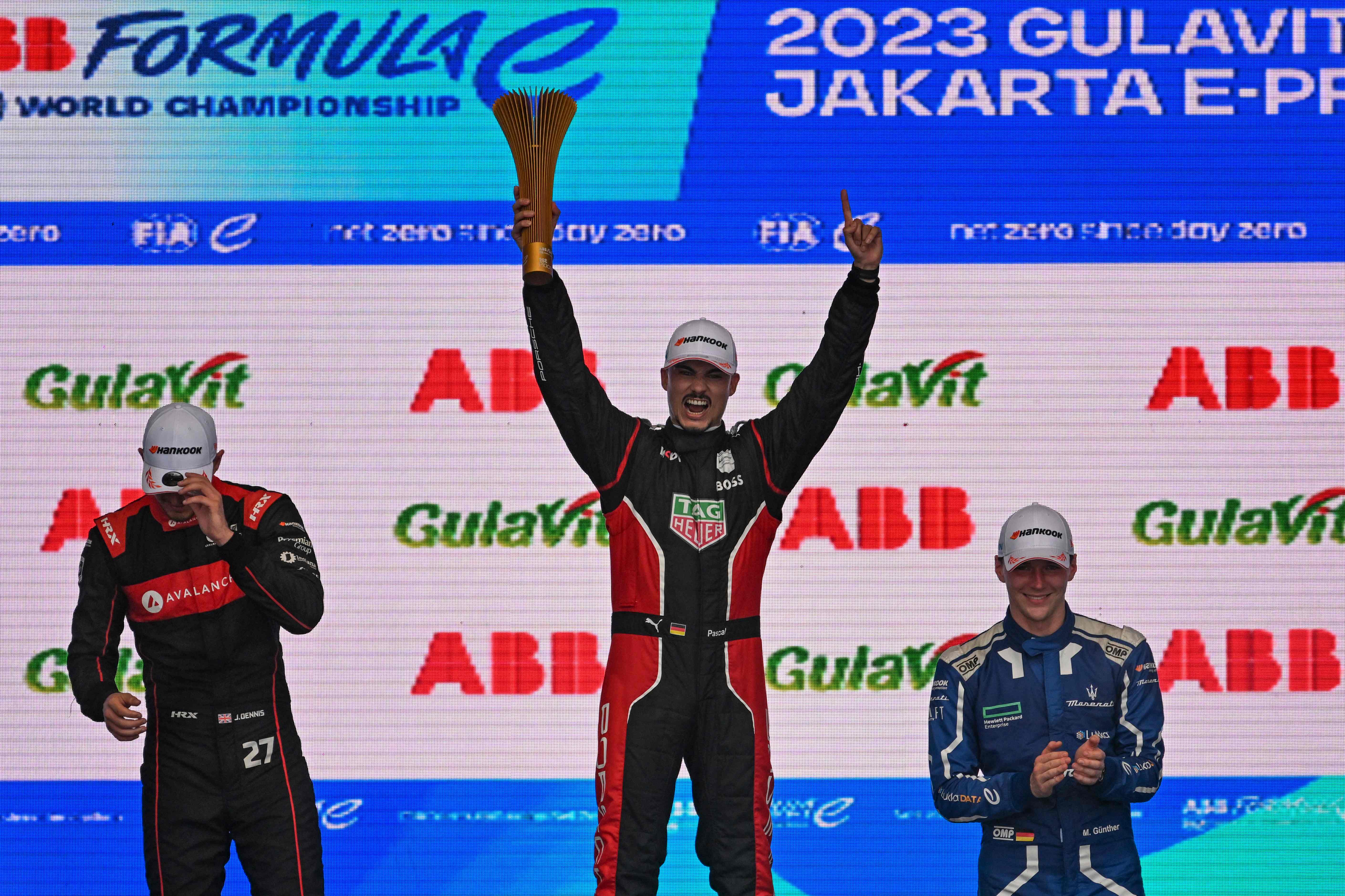 Pembalap Tag Heuer Porsche Pascal Wehrlein menjadi yang tercepat pada hari pertama Formula E Jakarta 2023