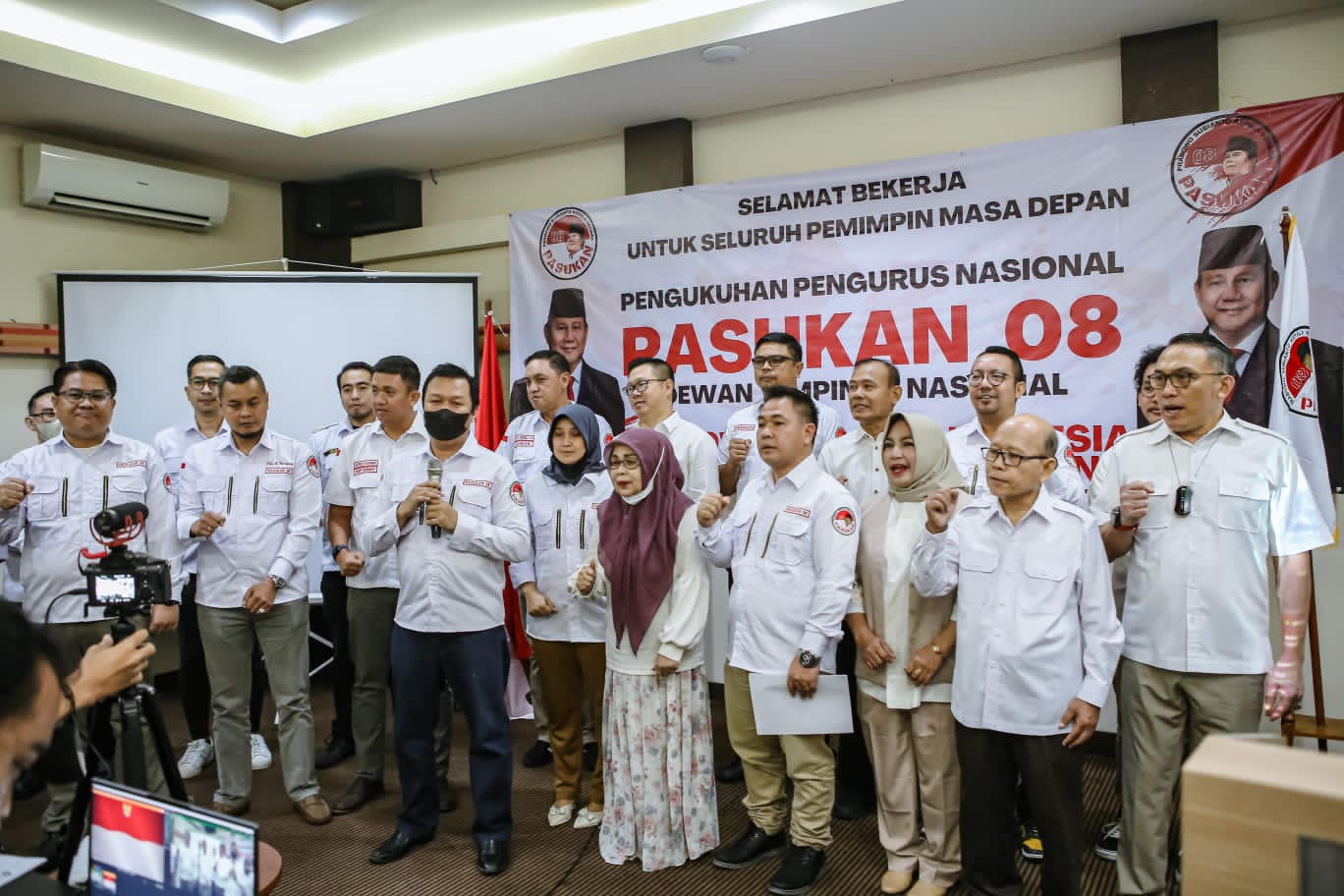 Pasukan 08 mengukuhkan kepengurusan untuk 15 provinsi yang sudah terbentuk dalam kepengurusan perwakilan Markas Komando Provinsi.