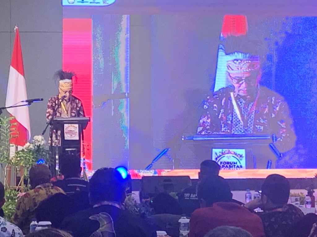 Deputi Dukungan Bisnis SKK Migas, Rudi Satwiko memberi pemaparan pada acara Forum Kapasitas Nasional III Tahun 2023 di Wilayah Pamalu. 