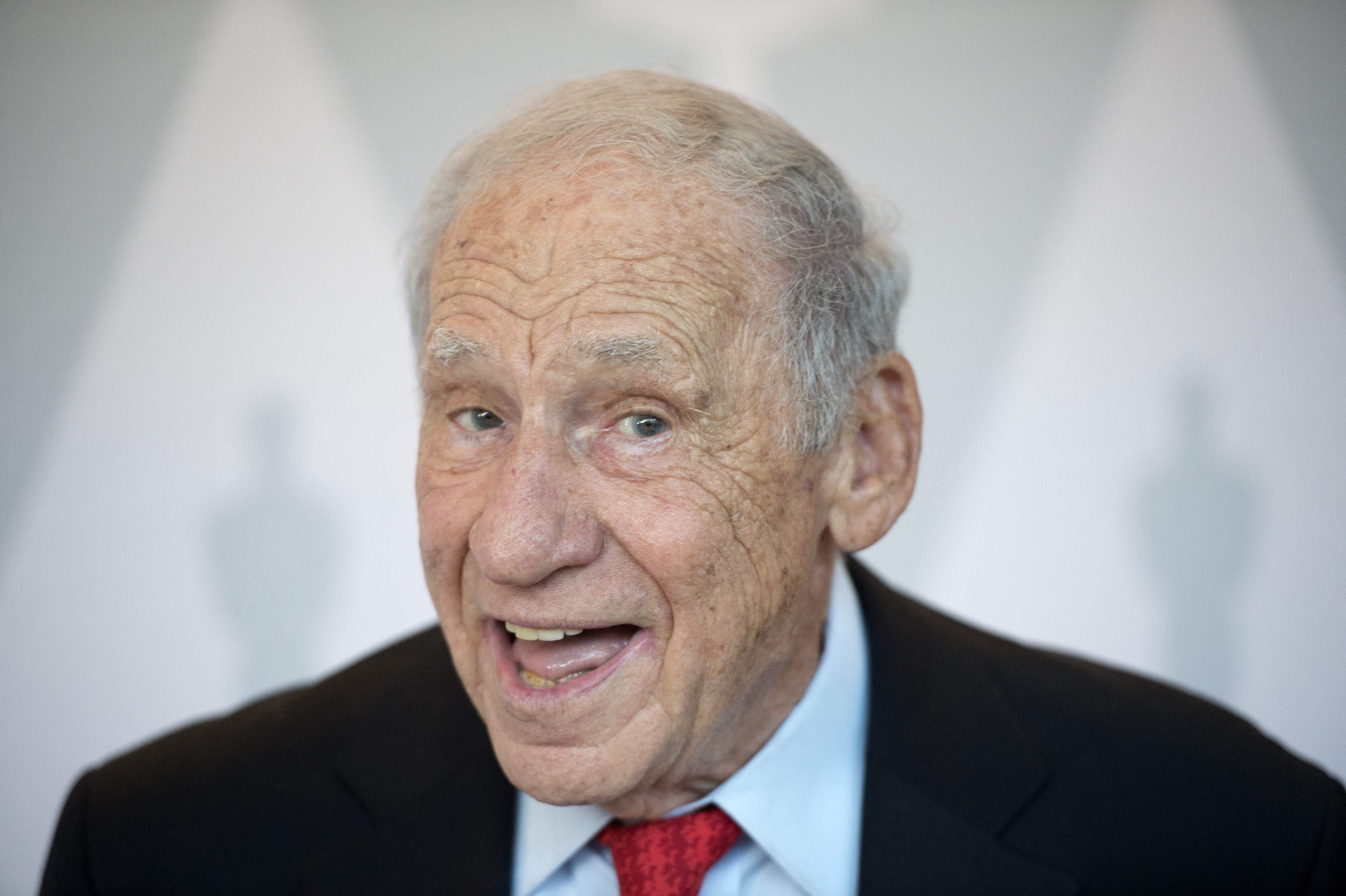 Mel Brooks akan Terima Piala Oscar Kehormatan