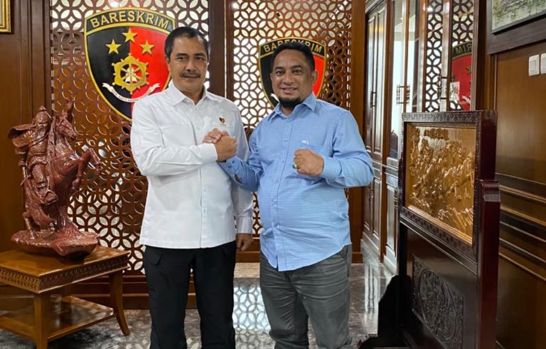 Ketua Umum Forkamri Albert Hama (kanan) bersama Kabareskrim Polri Komjen Agus Andrianto di Bareskrim Polri, Rabu (7/6).