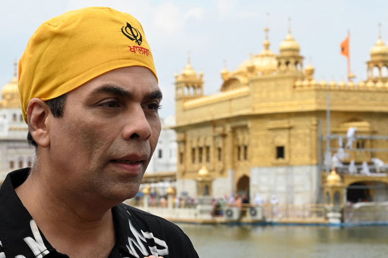 Parlemen Inggris akan memberikan pengahrgaan kepada sutradara Karan Johar atas kontribusinya pada industri hiburan global.