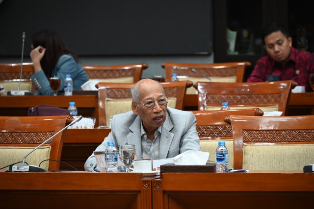 Anggota Komisi III DPR RI I Wayan Sudirta saat mengikuti RDP Komisi III DPR RI bersama Sekretaris Jenderal MPR RI dan DPD RI.