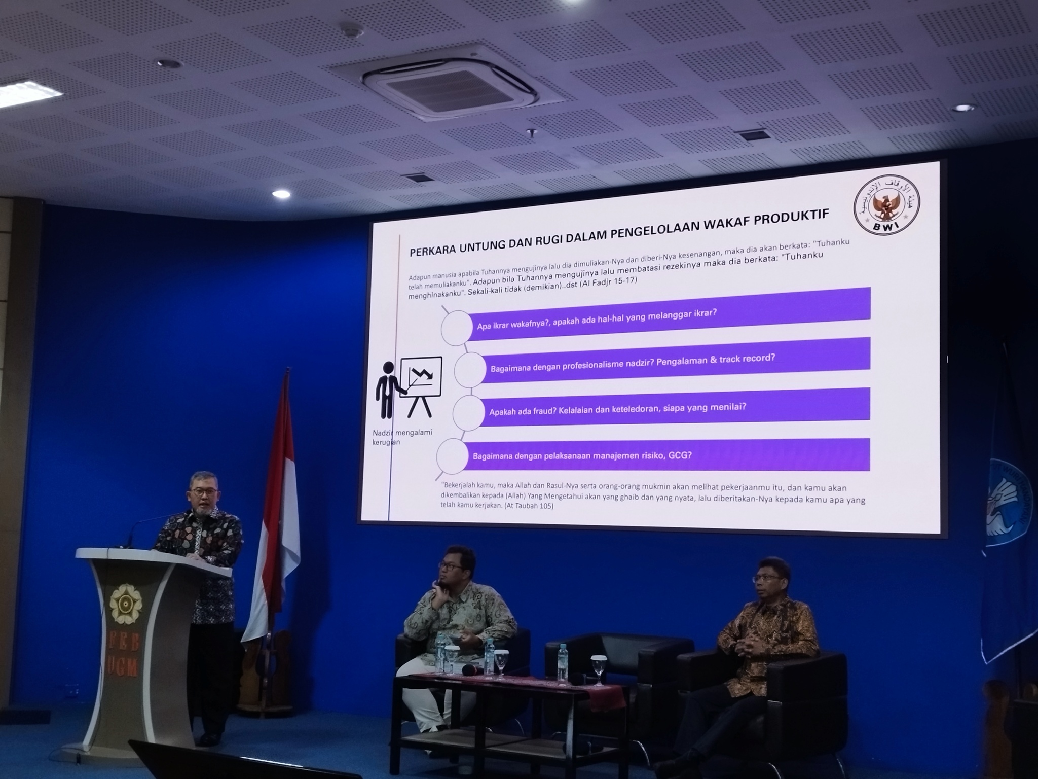 Peluncuran Aplikasi Sistem Akuntansi dan Manajemen Wakaf Wakaf Indonesia (Samawi), di Kampus UGM, Selasa (13/6).