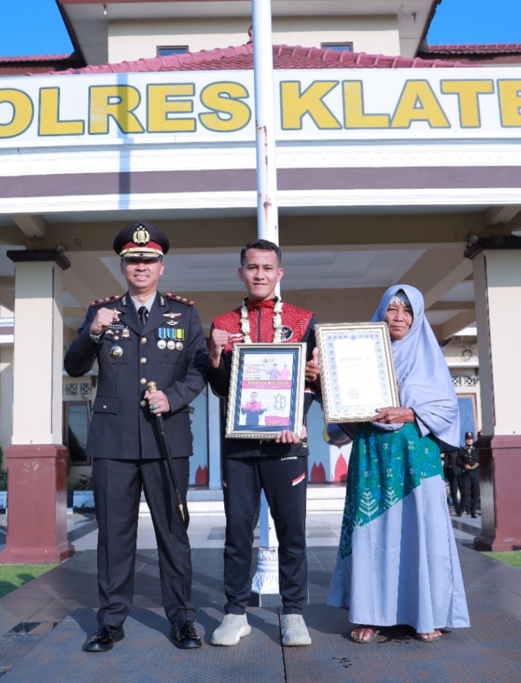Polres Klaten Berikan Perhargaan Kepada Atlet Silat Peraih Medali Emas di Sea Games 2023