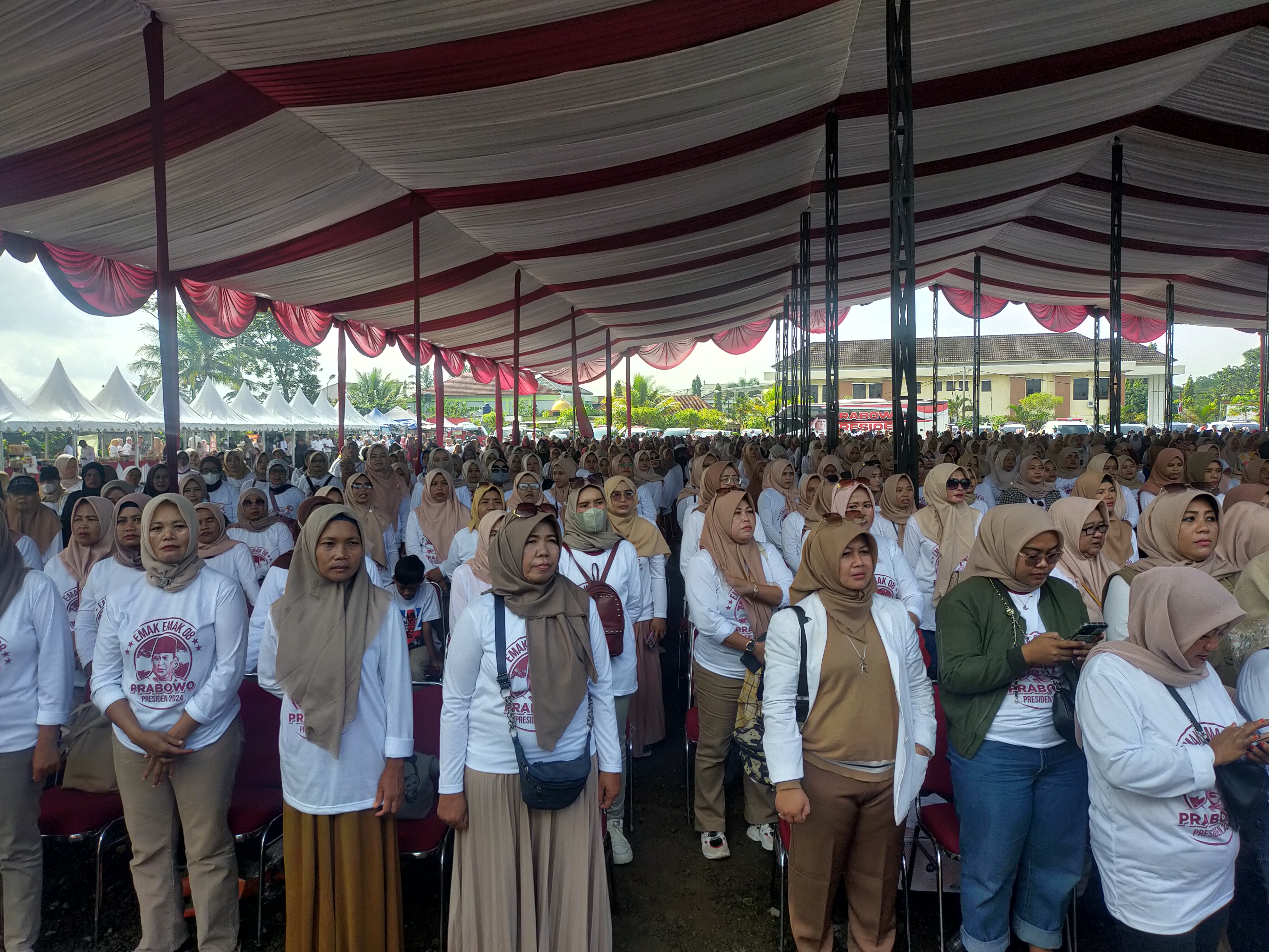 Emak-emak di Priangan Timur deklarasi dukung Prabowo Subianto dalam Pilpres 2024