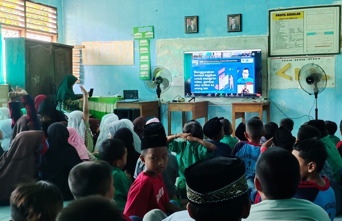 Literasi Digital yang digelar Kemenkominfo ikuti para siswa Madrasah Ibtidaiyah, Madrasah Tsanawiyah, dan Madrasah Aliyah di Sulsel.