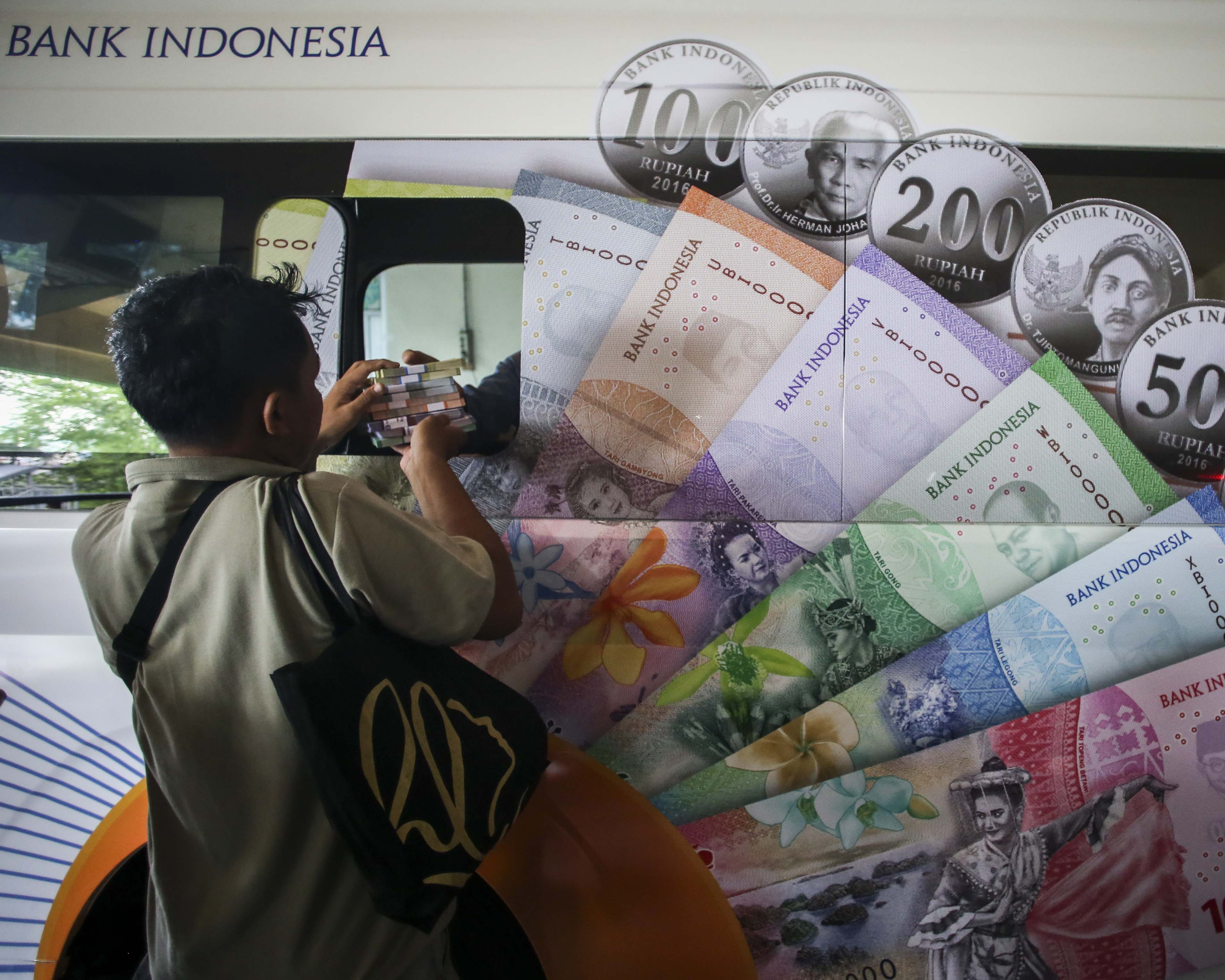 Menkeu Sri Mulyani menyebut bahwa sektor keuangan di Indonesia masih didominasi perbankan.