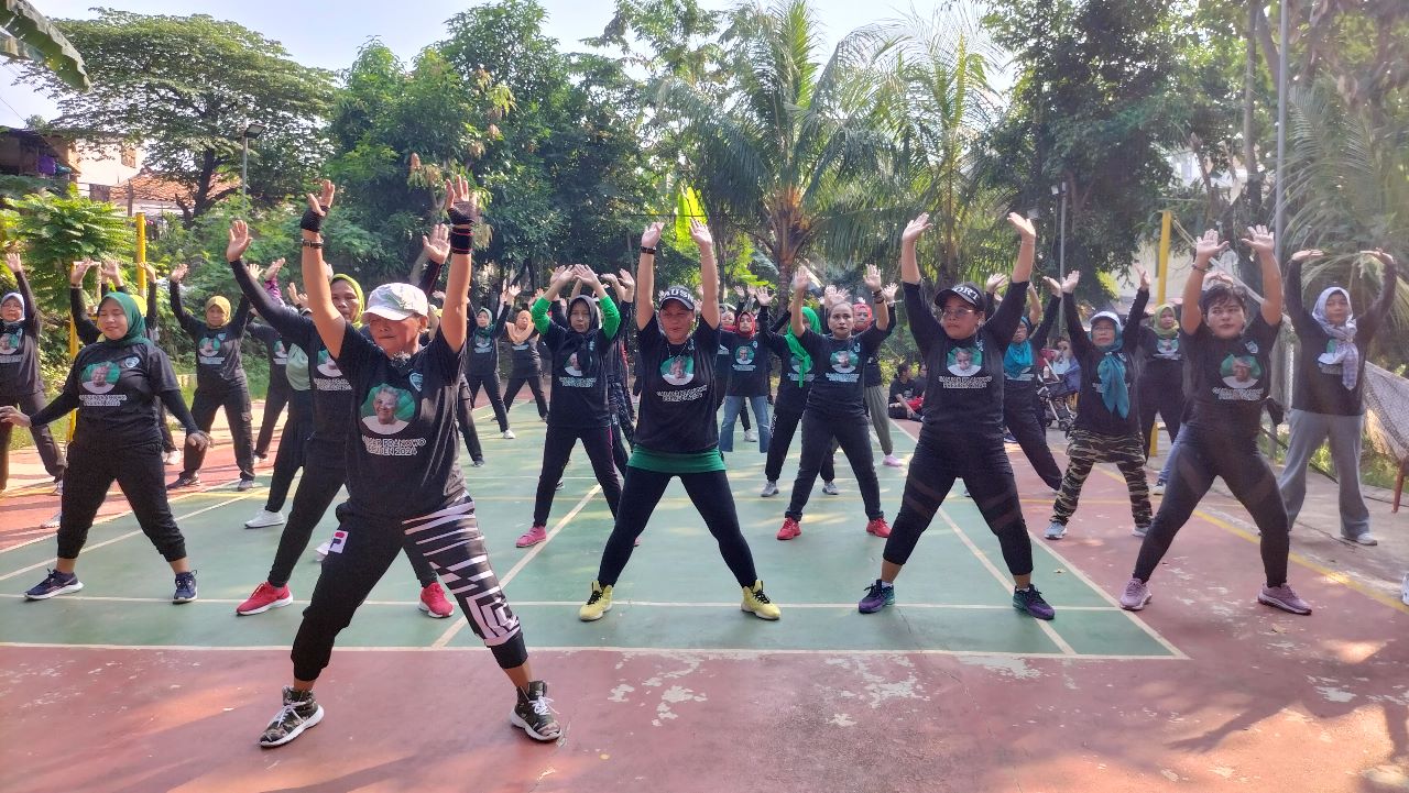 Ajak Sehat Bersama, Kowarteg Gelar Kegiatan Bugar Ceria Bareng Ibu-Ibu di Pesanggrahan