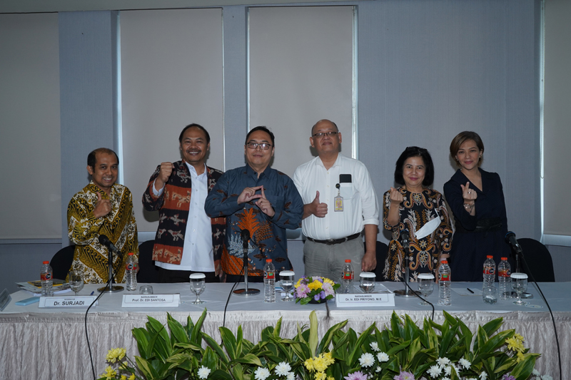 Perang antara Ukraina dan Rusia menggangu ketahanan Indonesia. Pasalnya kedua negara penyumbang gandum, jagung, dan mengganggu persedian pup