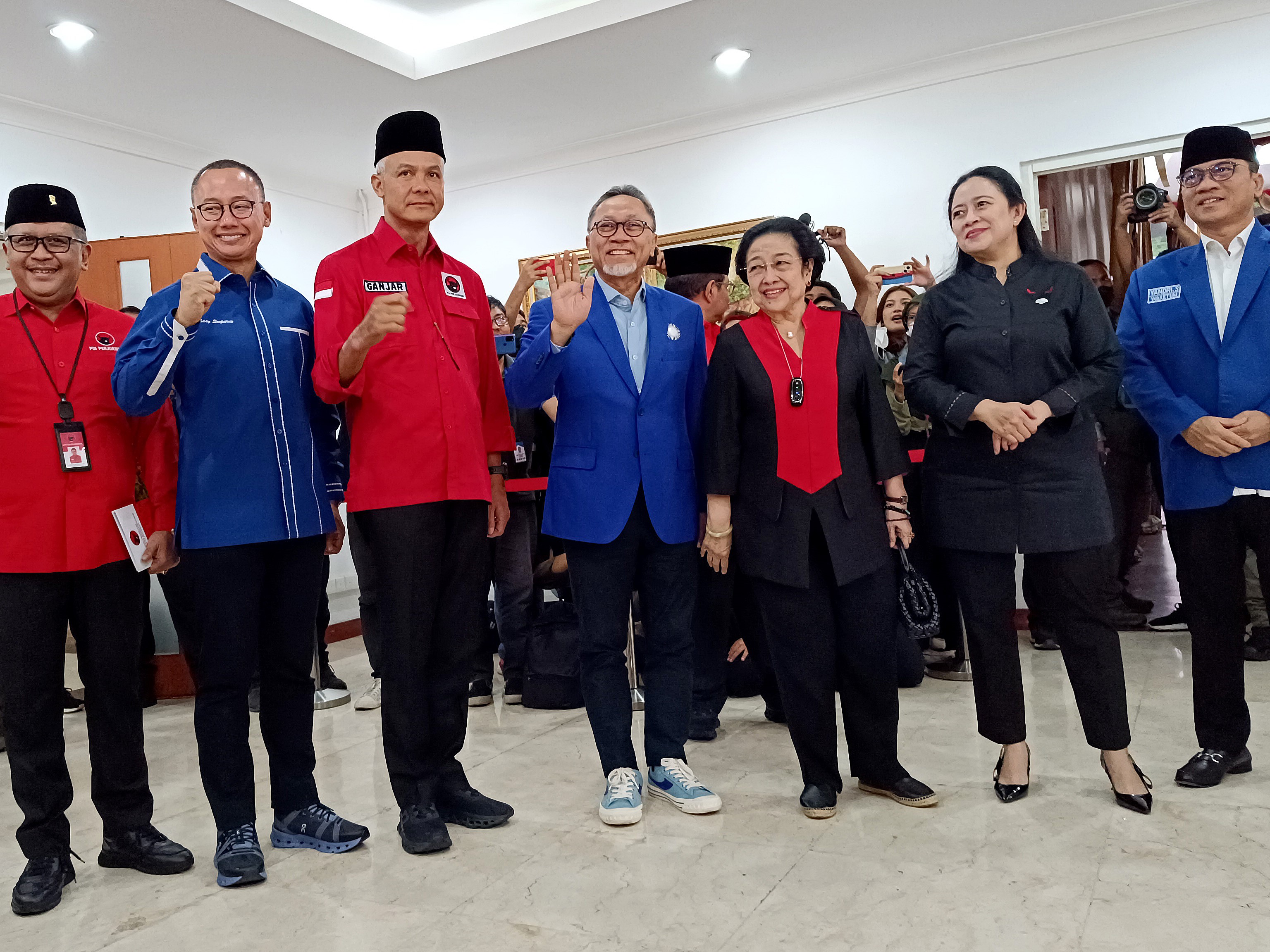 PDIP Sambut Kunjungan PAN dengan Pantun 