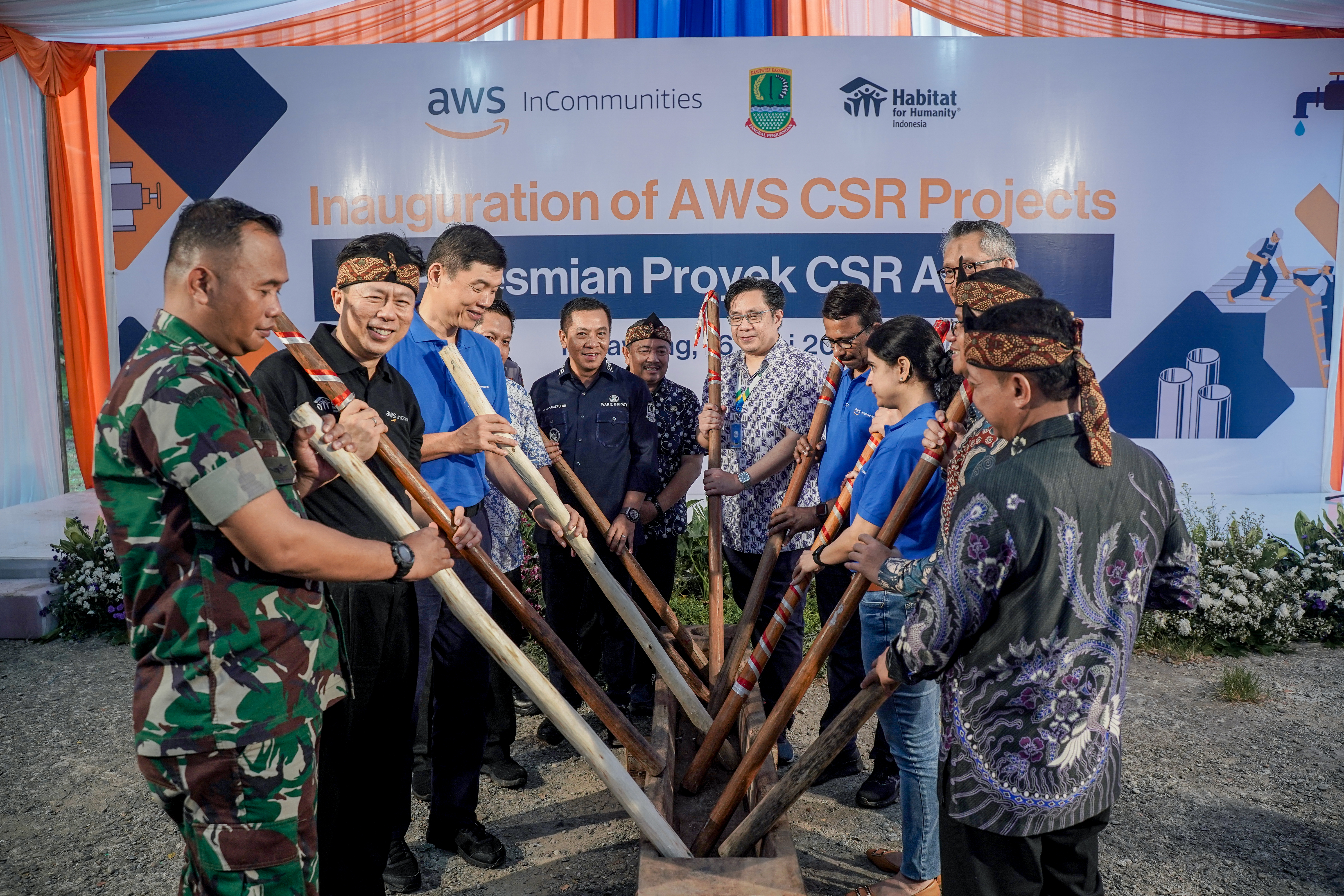 Habitat for Humanity Indonesia bersama Amazon Web Services (AWS) menggelar inagurasi program CSR 2023 di Karawang 