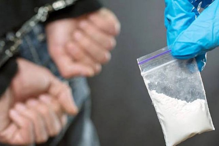 Polisi Gerebek Rumah sebagai Pabrik Ekstasi di Kota Semarang