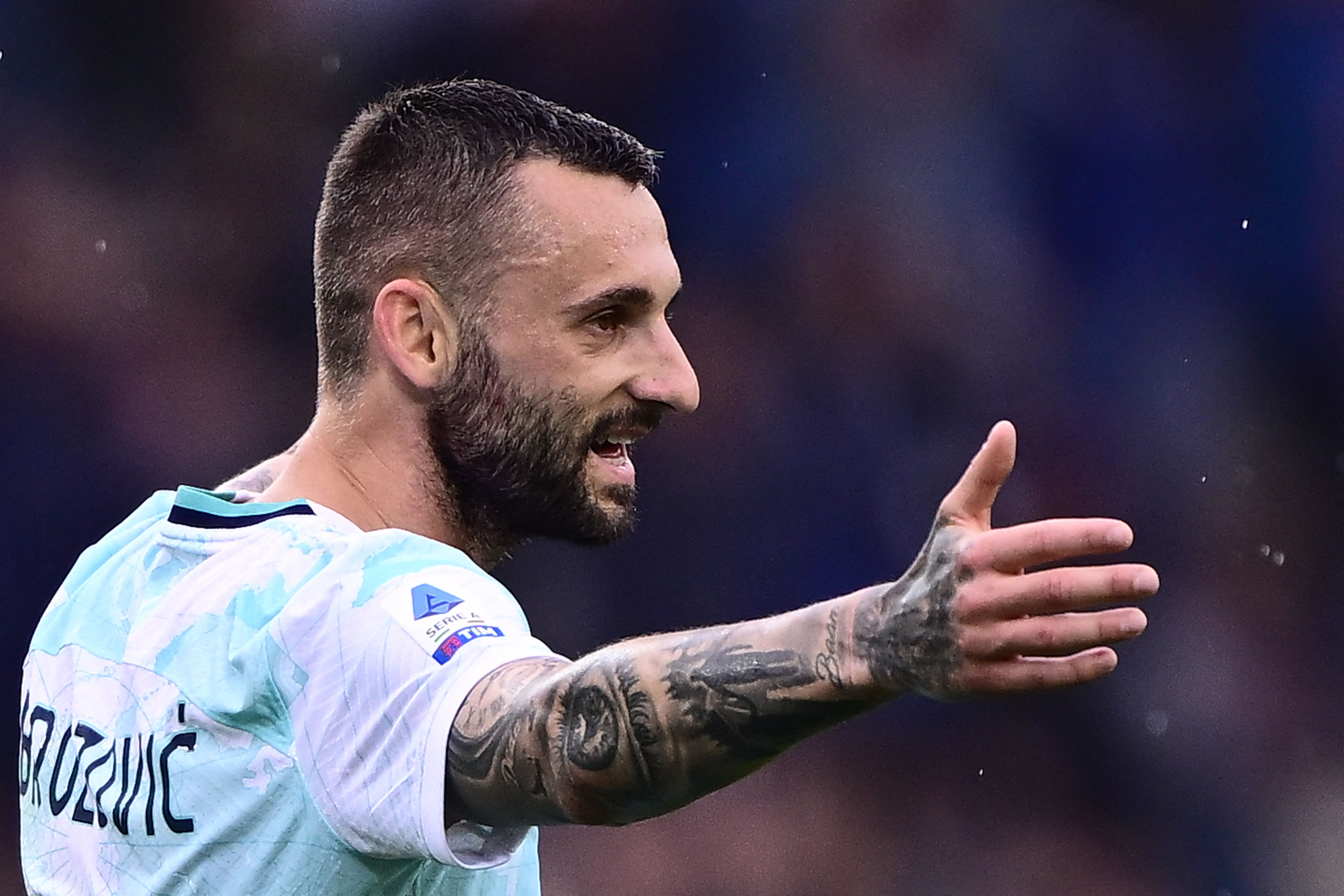 Gelandang Inter Milan Marcelo Brozovic melakukan selebrasi usai mencetak gol ke gawang Torino di laga Serie A.