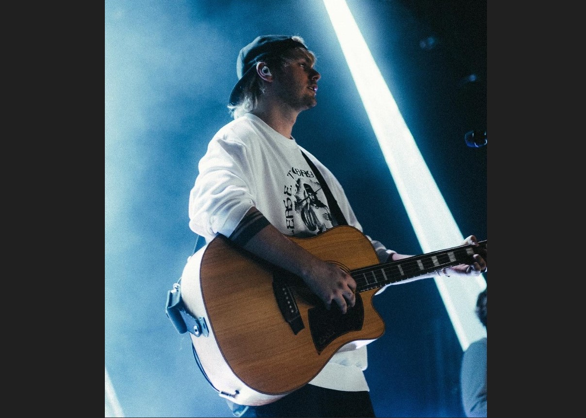 Gitaris 5 Seconds of Summer, Michael Clifford