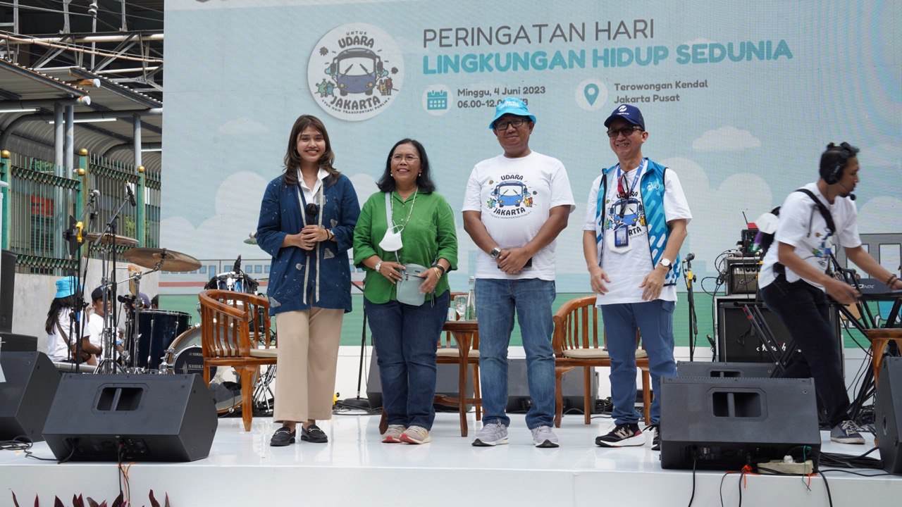  Komunitas Bicara Udara