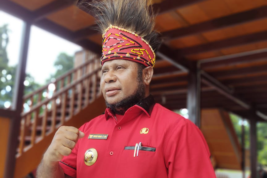 Ketua PDIP Papua Barat Markus Maran.