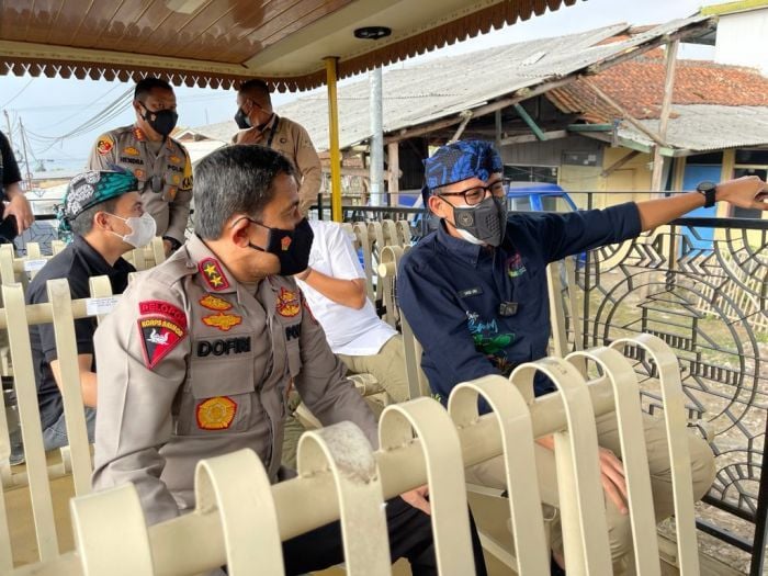 Ahmad Dofiri berbincang dengan Menparekraf Sandiaga Uno