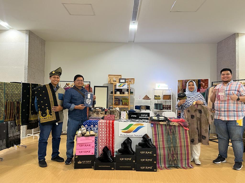 UMKM binaan PTPN IV pada ajang PaDi UMKM EXPO 2023
