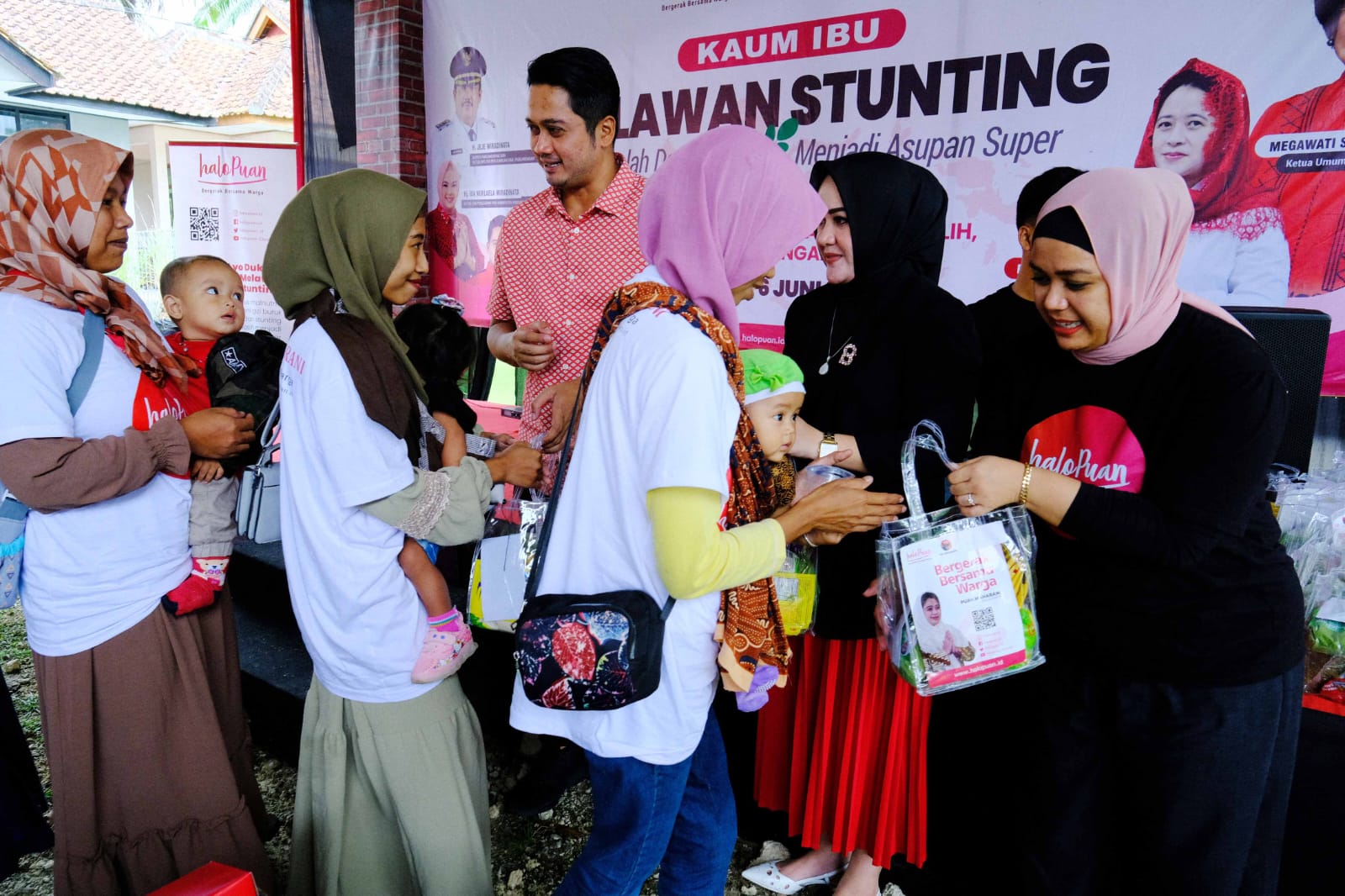 HaloPuan menggelar penyuluhan untuk memerangi stunting di Desa Sidamulih, Kecamatan Sidamulih, Kabupaten Pangandaran, Jawa Barat.