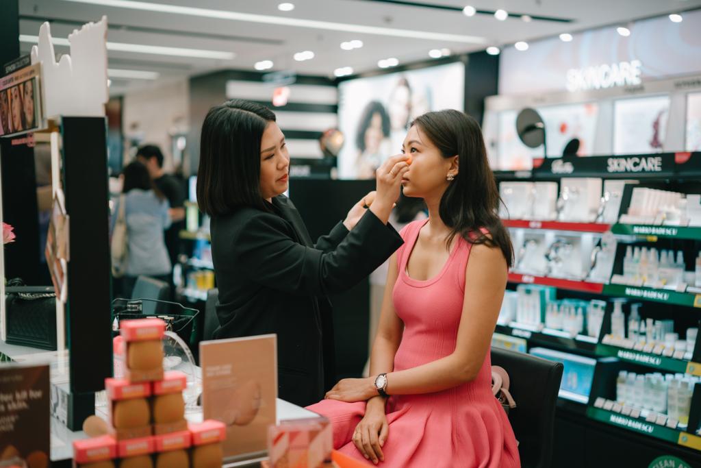 Produk kecantikan Beautyblender® Besties Bronze merupakan 'starter set'. 