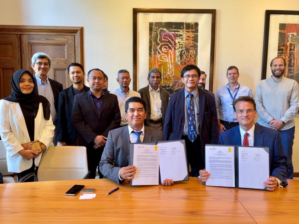 Penandatanganan perjanjian kerja sama antara FT UI dan University of Birmingham Inggris