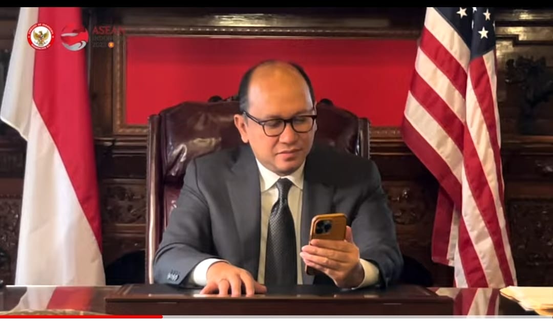 Duta Besar RI untuk Amerika Serikat Rosan Perkasa Roeslani  saat mengontak langsung Putri Ariani