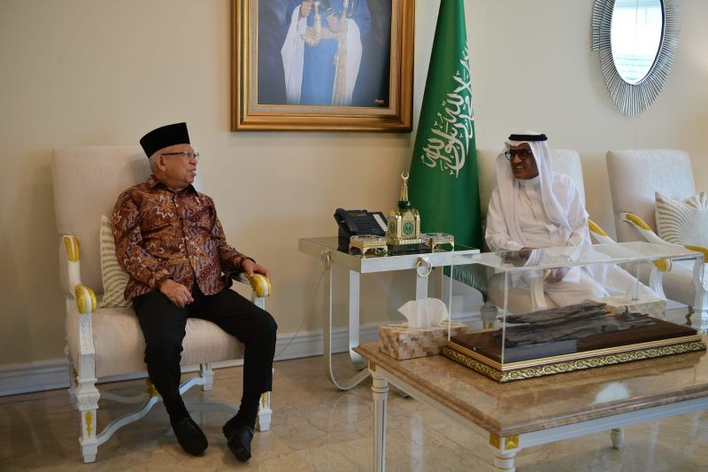 Wakil Presiden Ma'ruf Amin bertemu Dubes Arab Saudi untuk Indonesia, di Jakarta Pusat, Selasa (6/6).