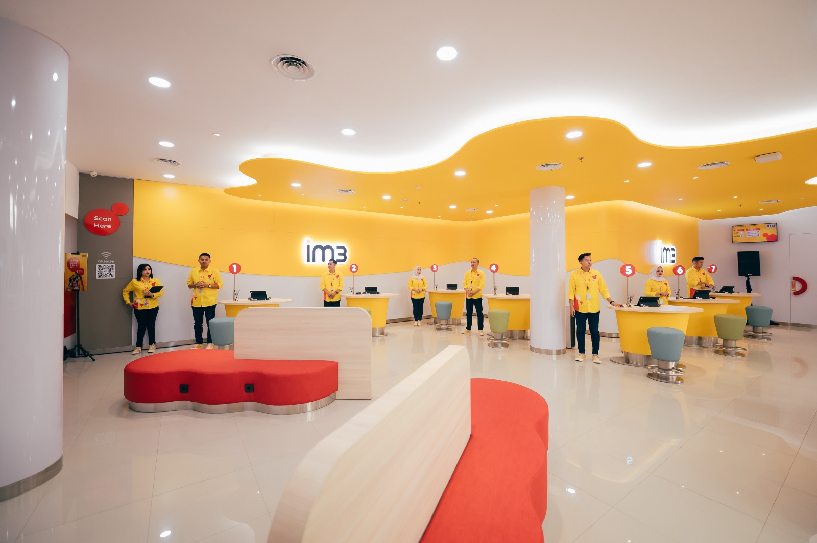 Gerai Indosat terus diperbarui demi meningkatkan layanan pada konsumen