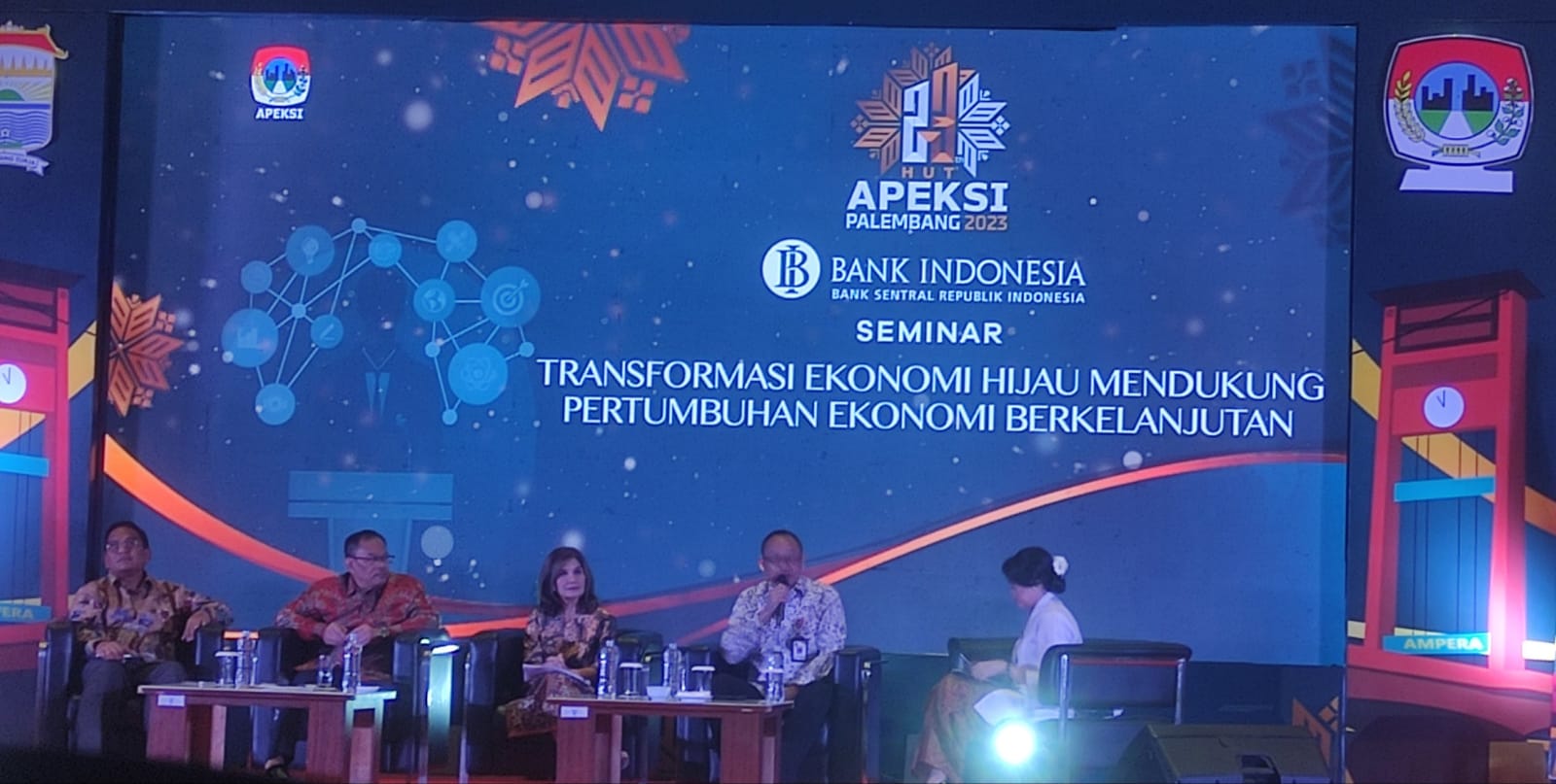 Seminar Nasional dalam rangka peringatan HUT ke-23 APEKSI di Palembang, Sumsel. 